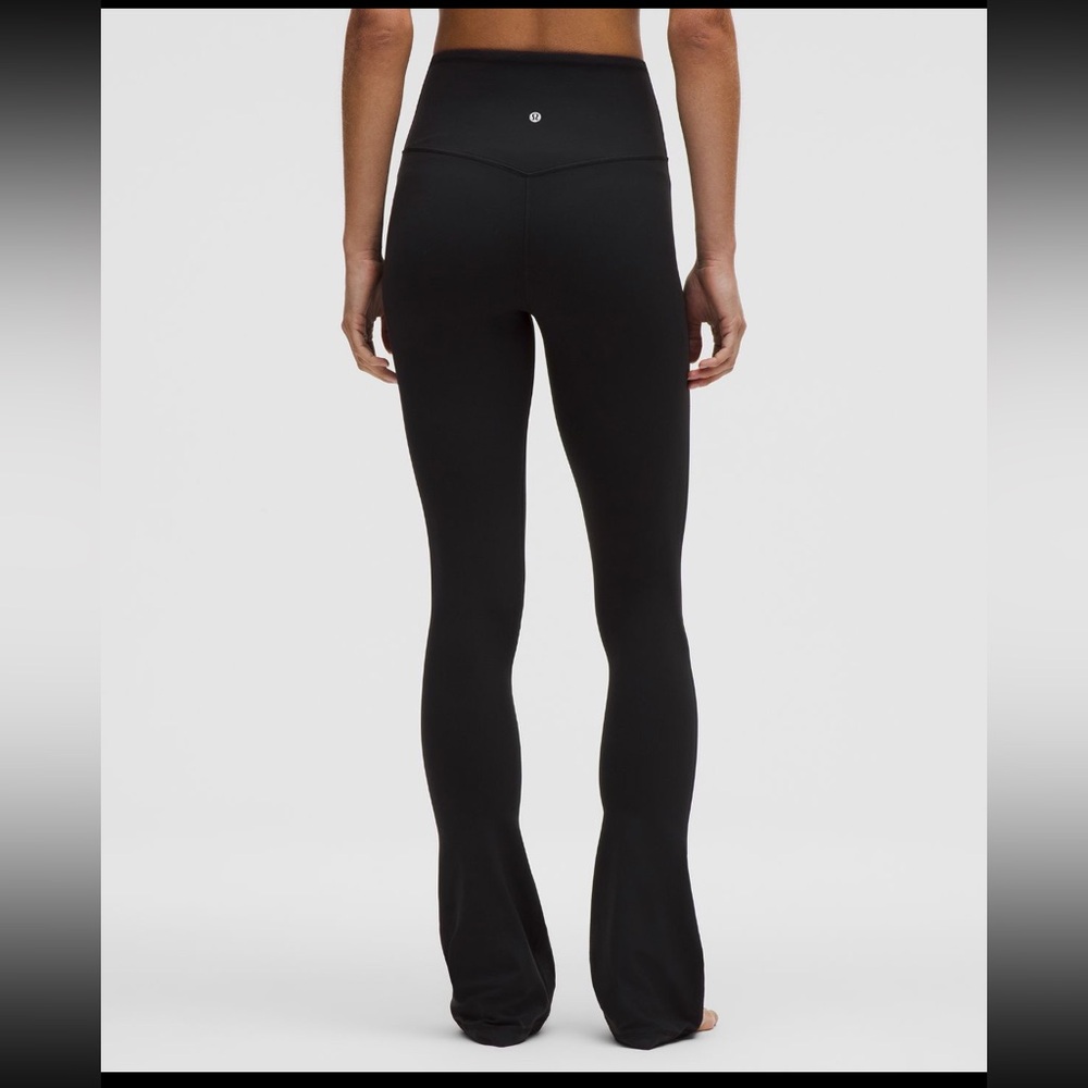 Lululemon High-rise Mini-flare Pant. Black.
Size 8. Excellent condition!